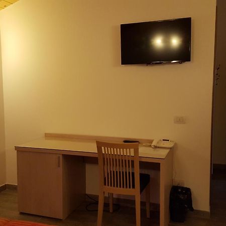Albergo Consul Spilimbergo Bagian luar foto