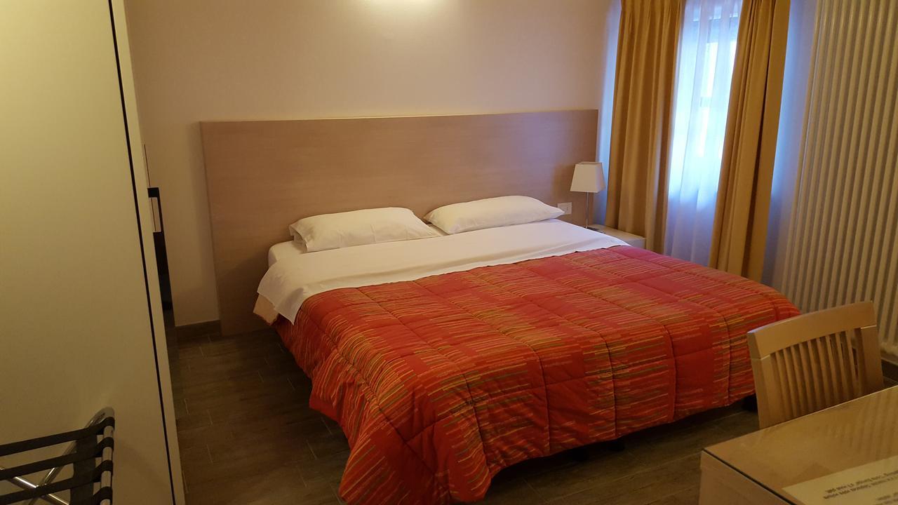Albergo Consul Spilimbergo Bagian luar foto